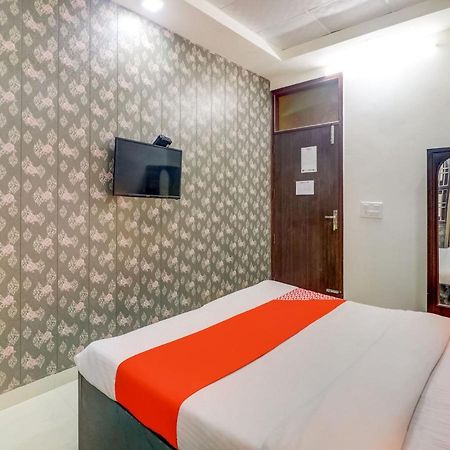 מלון ניו דלהי Oyo 74060 Taj Residency מראה חיצוני תמונה