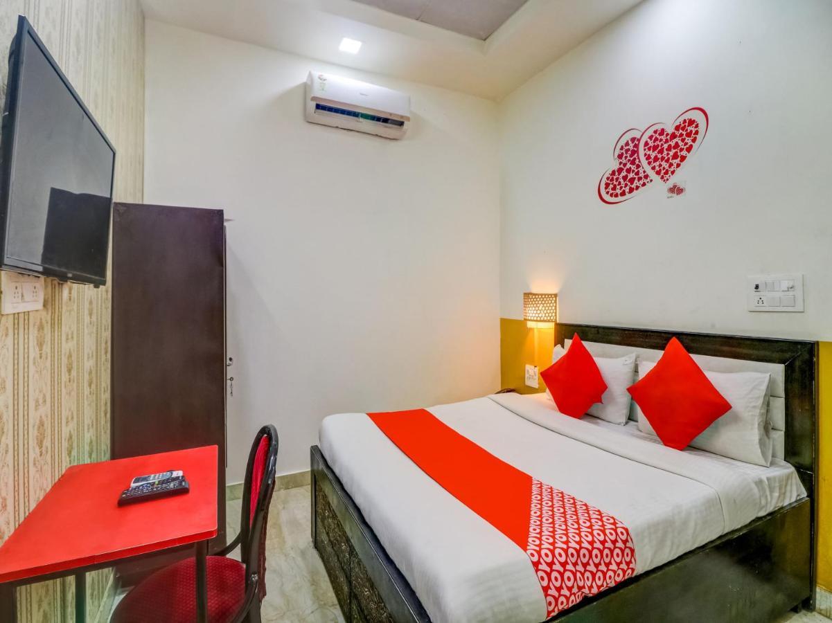 מלון ניו דלהי Oyo 74060 Taj Residency מראה חיצוני תמונה