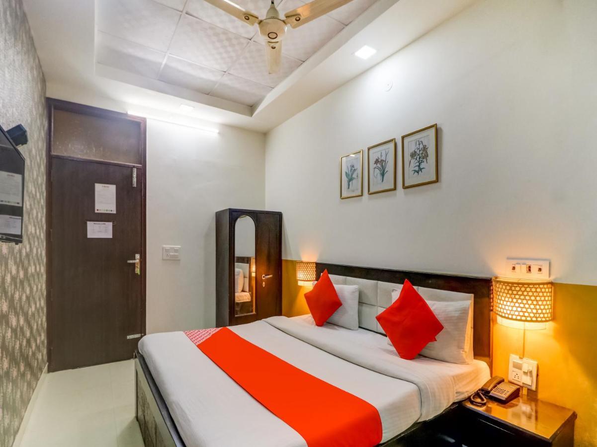 מלון ניו דלהי Oyo 74060 Taj Residency מראה חיצוני תמונה