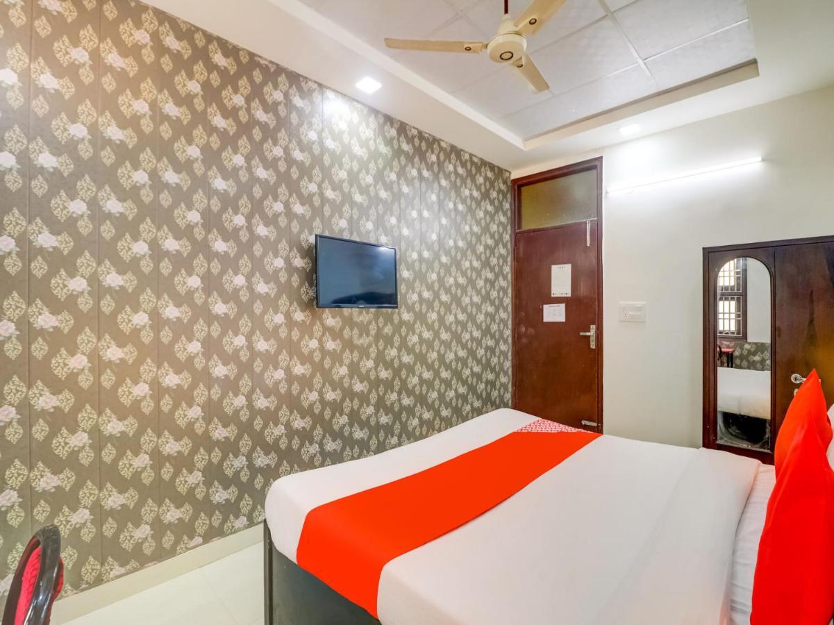 מלון ניו דלהי Oyo 74060 Taj Residency מראה חיצוני תמונה